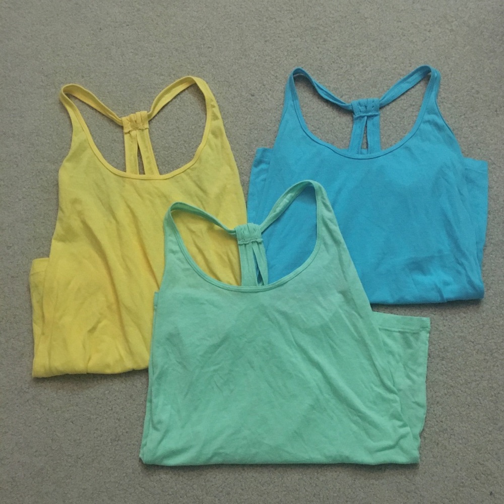 BUNDLE- 3 tank tops!!